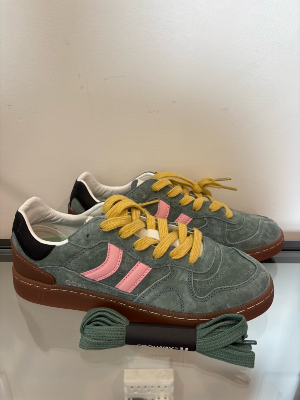 Coolway Goal Leather Sneakers Mens 6US/40EU Green Forest Retro Gum Sole Retro